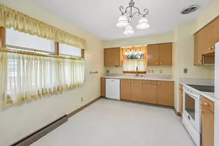 2745 E Bolivar Ave, Saint Francis, WI 53235 - Photo 7