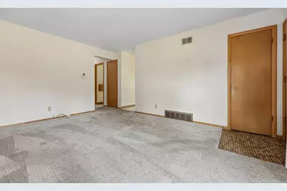 2745 E Bolivar Ave, Saint Francis, WI 53235 - Photo 5