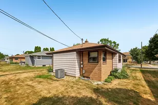 2745 E Bolivar Ave, Saint Francis, WI 53235 - Photo 31