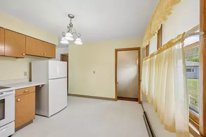 2745 E Bolivar Ave, Saint Francis, WI 53235 - Photo 9