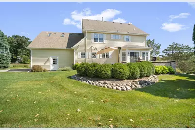 943 E Imperial Dr, Hartland, WI 53029 - Photo 47