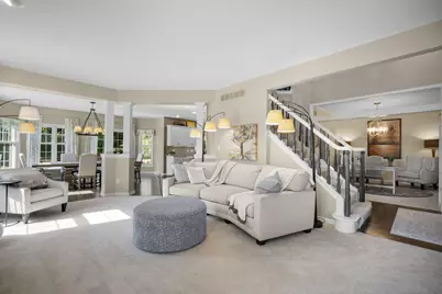 943 E Imperial Dr, Hartland, WI 53029 - Photo 13