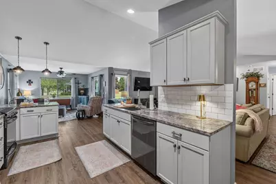 205  Tower Dr, Sheboygan Falls, WI 53085 - Photo 9