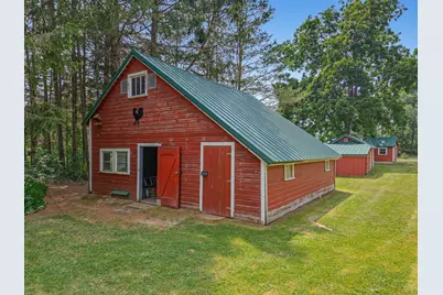 W340N8177  Townline Rd, Lac La Belle, WI 53066 - Photo 25
