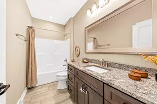 W218N9691 Happy Hollow Ln, Germantown, WI 53022 - Photo 39