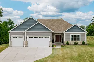 W218N9691 Happy Hollow Ln, Germantown, WI 53022 - Photo 1