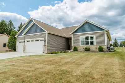 W218N9691  Happy Hollow Ln, Germantown, WI 53022 - Photo 3