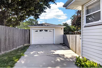 7815  42nd Ave, Kenosha, WI 53142 - Photo 3