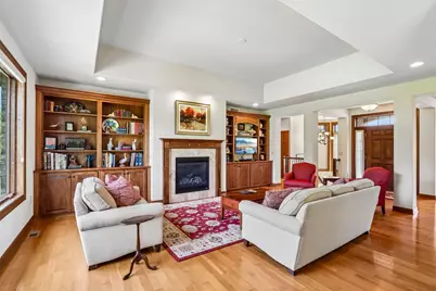 6735  Blue River Way, Racine, WI 53402 - Photo 9