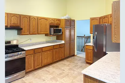 404  Bittersweet Ln, Plymouth, WI 53073 - Photo 5
