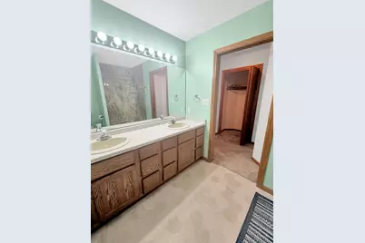 404  Bittersweet Ln, Plymouth, WI 53073 - Photo 13