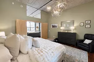 311 E Erie St, Milwaukee, WI 53202 - Photo 23