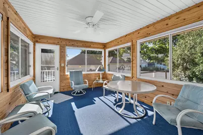 324  Henry St, Burlington, WI 53105 - Photo 13