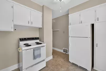 324  Henry St, Burlington, WI 53105 - Photo 11
