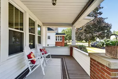 324  Henry St, Burlington, WI 53105 - Photo 3