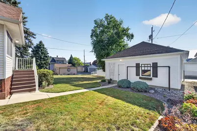 324  Henry St, Burlington, WI 53105 - Photo 25