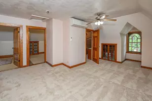 8000 Warren Ave, Wauwatosa, WI 53213 - Photo 39