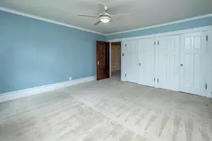 8000 Warren Ave, Wauwatosa, WI 53213 - Photo 31