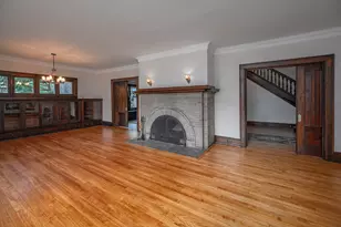 8000 Warren Ave, Wauwatosa, WI 53213 - Photo 9