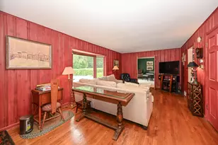 15260 Cascade Dr, Elm Grove, WI 53122 - Photo 9