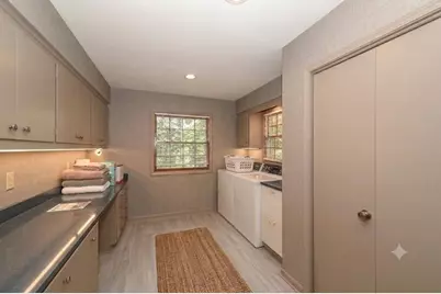 15260  Cascade Dr, Elm Grove, WI 53122 - Photo 15