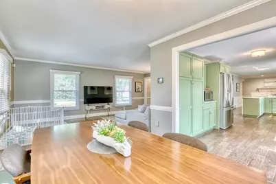 8246  Firwood Ln, Greendale, WI 53129 - Photo 9