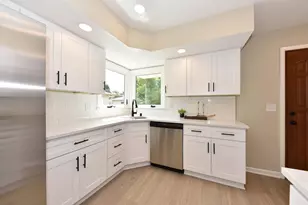 3762 S 77th St, Milwaukee, WI 53220 - Photo 9