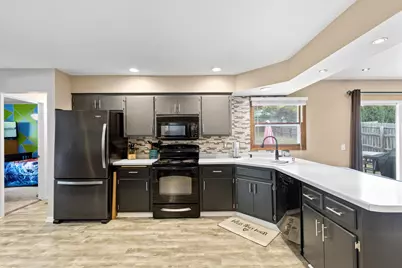 1247  River Park Cir, Mukwonago, WI 53149 - Photo 5