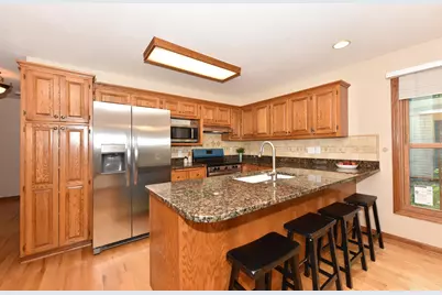 2902  Berkshire Dr, Waukesha, WI 53188 - Photo 7