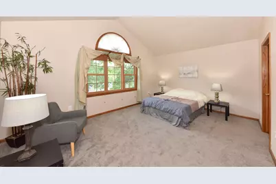 2902  Berkshire Dr, Waukesha, WI 53188 - Photo 23