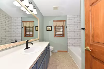 2902  Berkshire Dr, Waukesha, WI 53188 - Photo 17