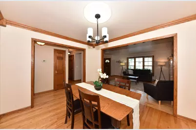 2902  Berkshire Dr, Waukesha, WI 53188 - Photo 15
