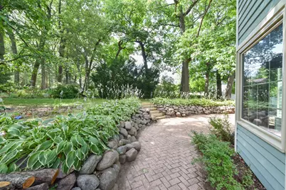 2902  Berkshire Dr, Waukesha, WI 53188 - Photo 35