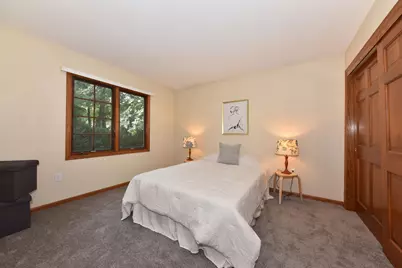 2902  Berkshire Dr, Waukesha, WI 53188 - Photo 27
