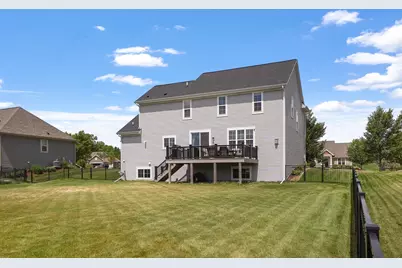 W223N4648  Seven Oaks Dr, Pewaukee, WI 53072 - Photo 31