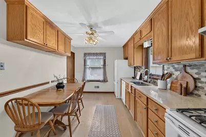 5380 N 107th St, Milwaukee, WI 53225 - Photo 9