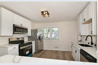 8034 W Grantosa Dr, Milwaukee, WI 53218 - Photo 11