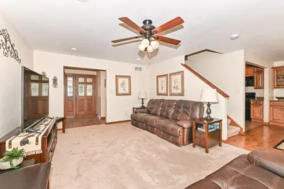 7436 W Tuckaway Creek Dr, Franklin, WI 53132 - Photo 7