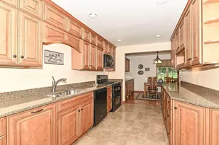 7436 W Tuckaway Creek Dr, Franklin, WI 53132 - Photo 11