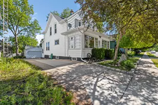 432 Pleasant Ave, Hartford, WI 53027 - Photo 5