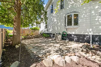 432  Pleasant Ave, Hartford, WI 53027 - Photo 9