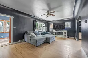 5545 N 40th St, Milwaukee, WI 53209 - Photo 3