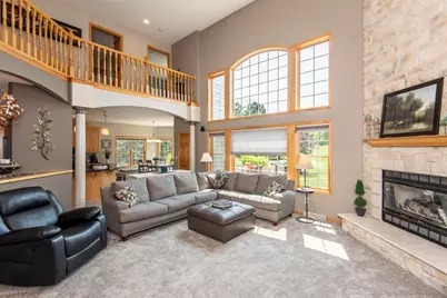 N16W29803  Brookstone Cir, Delafield, WI 53072 - Photo 7