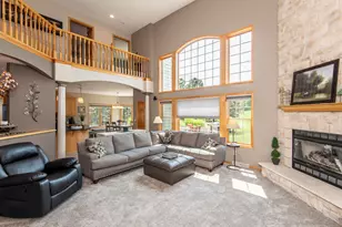 N16W29803 Brookstone Cir, Delafield, WI 53072 - Photo 7