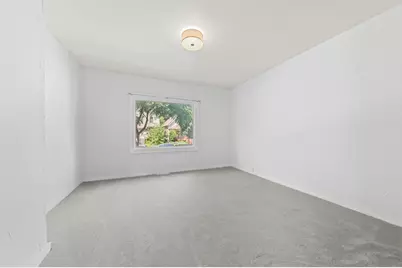 2812 N Pierce St, Milwaukee, WI 53212 - Photo 3