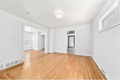 2812 N Pierce St, Milwaukee, WI 53212 - Photo 5