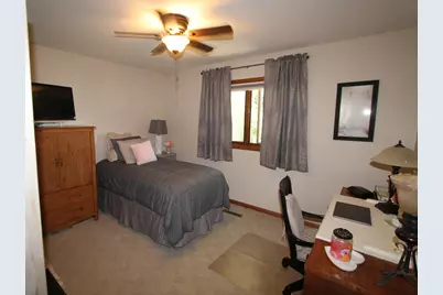 217 S 7th St #15, Racine, WI 53185 - Photo 5