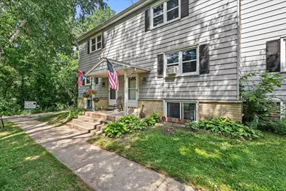 232  Wolf Dr, Dousman, WI 53118 - Photo 3