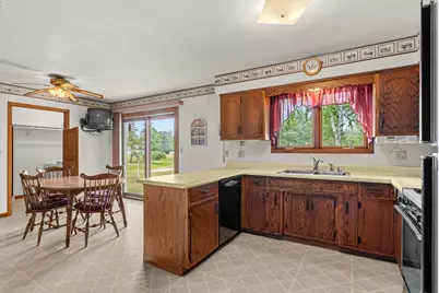 414 N 6th St, Reedsville, WI 54230 - Photo 9