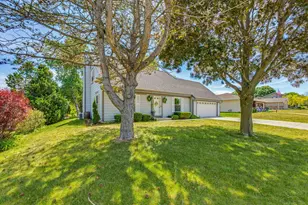 N78W15289 Haymeadow Rd, Menomonee Falls, WI 53051 - Photo 29